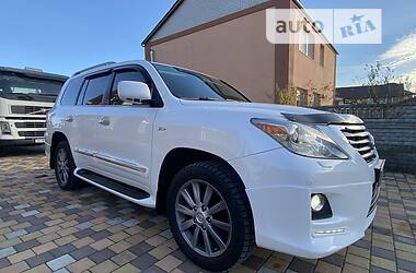 Внедорожник / Кроссовер Lexus LX 2010 в Киеве