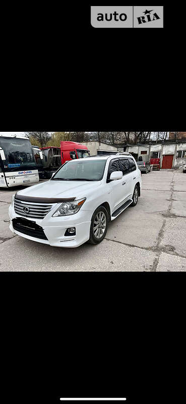 Внедорожник / Кроссовер Lexus LX 2010 в Тернополе