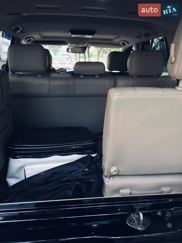 Внедорожник / Кроссовер Lexus LX 2005 в 
