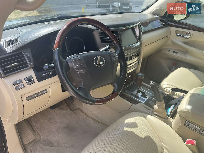 Внедорожник / Кроссовер Lexus LX 2008 в Измаиле