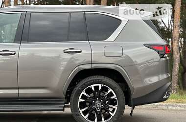 Внедорожник / Кроссовер Lexus LX 2023 в 