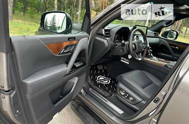 Внедорожник / Кроссовер Lexus LX 2023 в 