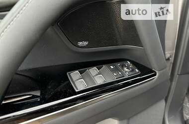 Внедорожник / Кроссовер Lexus LX 2023 в 