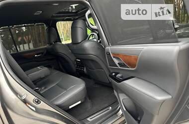 Внедорожник / Кроссовер Lexus LX 2023 в 