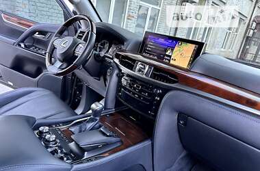 Внедорожник / Кроссовер Lexus LX 2017 в 