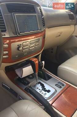Внедорожник / Кроссовер Lexus LX 2003 в 