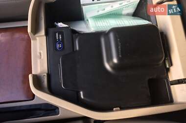 Внедорожник / Кроссовер Lexus LX 2003 в 