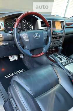 Внедорожник / Кроссовер Lexus LX 2013 в 