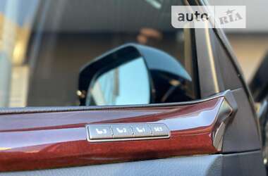 Внедорожник / Кроссовер Lexus LX 2013 в 