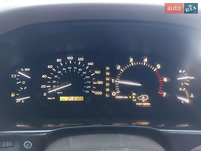 Позашляховик / Кросовер Lexus LX 2000 в Харкові