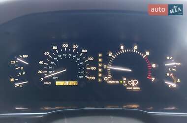 Внедорожник / Кроссовер Lexus LX 2000 в 