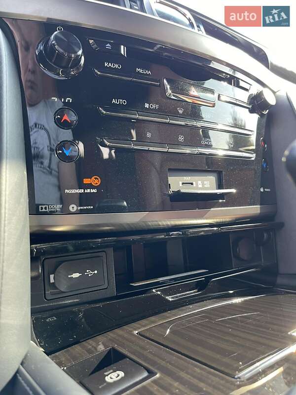 Позашляховик / Кросовер Lexus LX 2017 в Києві