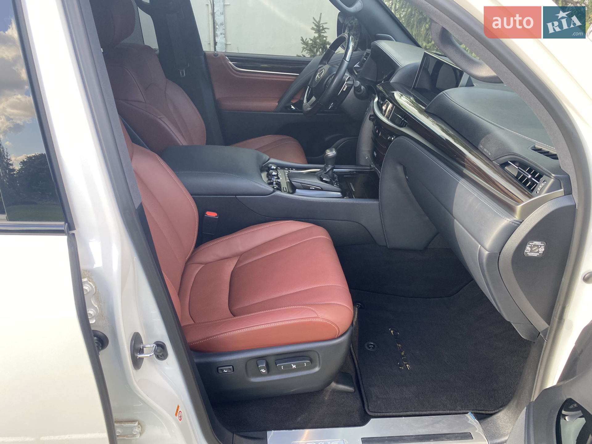 2019 Lexus LX - мініатюра 19