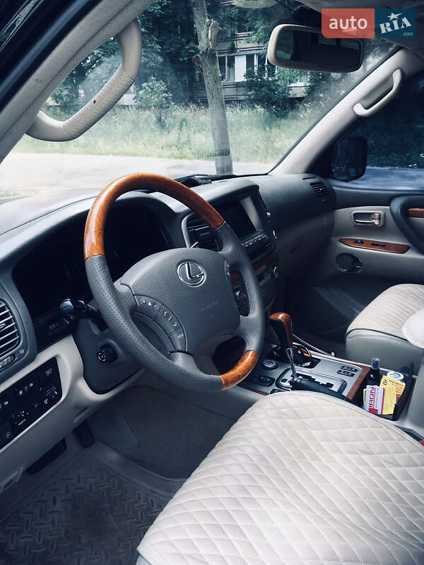Позашляховик / Кросовер Lexus LX 2005 в Києві