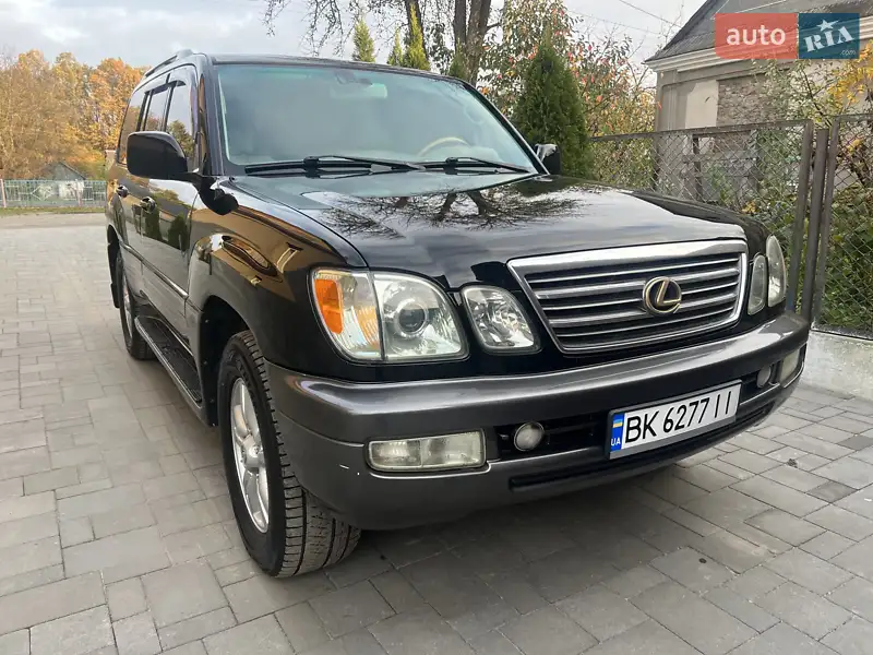 Lexus LX