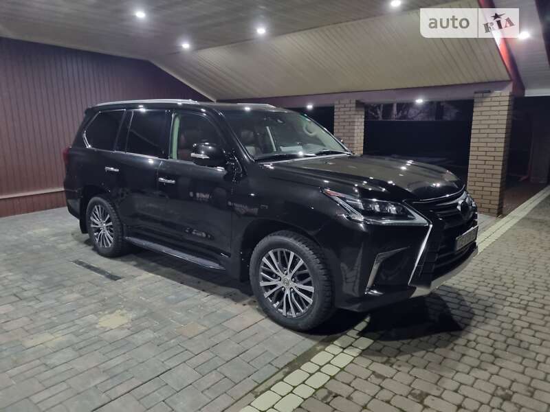 Позашляховик / Кросовер Lexus LX 2016 в Чернівцях фото 35 Позашляховик / Кросовер Lexus LX 2016 в Чернівцях