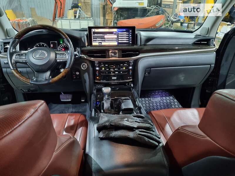 Позашляховик / Кросовер Lexus LX 2016 в Чернівцях фото 47 Позашляховик / Кросовер Lexus LX 2016 в Чернівцях