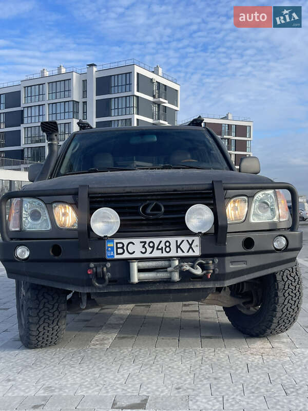 Позашляховик / Кросовер Lexus LX 2002 в Львові