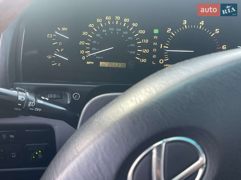 Позашляховик / Кросовер Lexus LX 2002 в Львові
