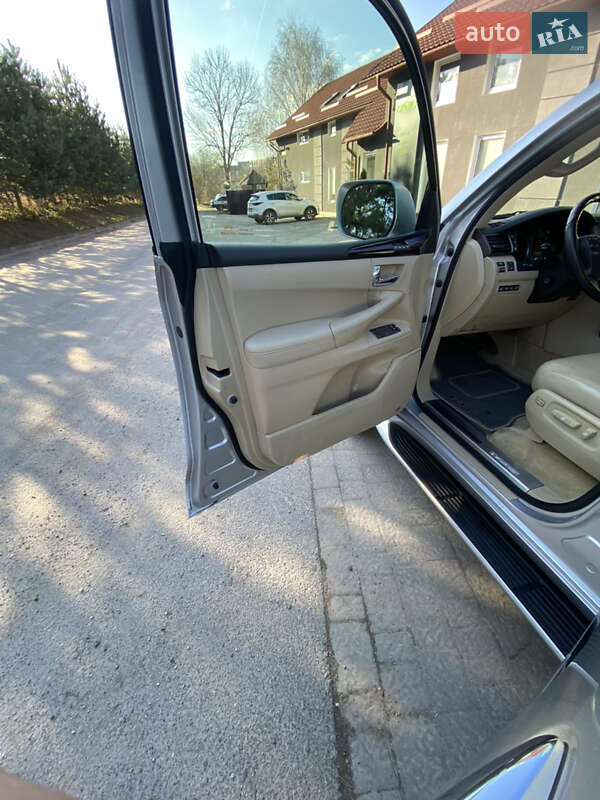 Внедорожник / Кроссовер Lexus LX 2011 в Тернополе