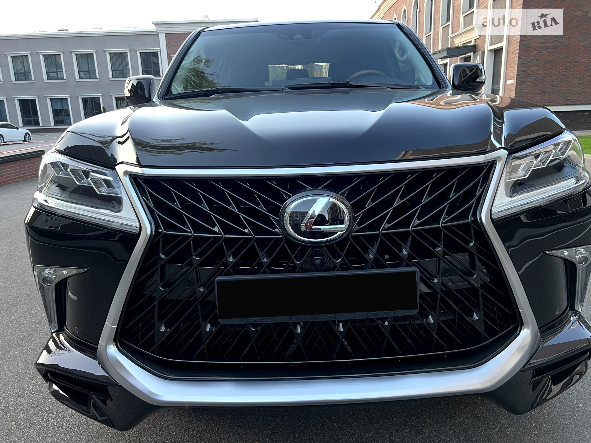 2017 Lexus LX - мініатюра 3