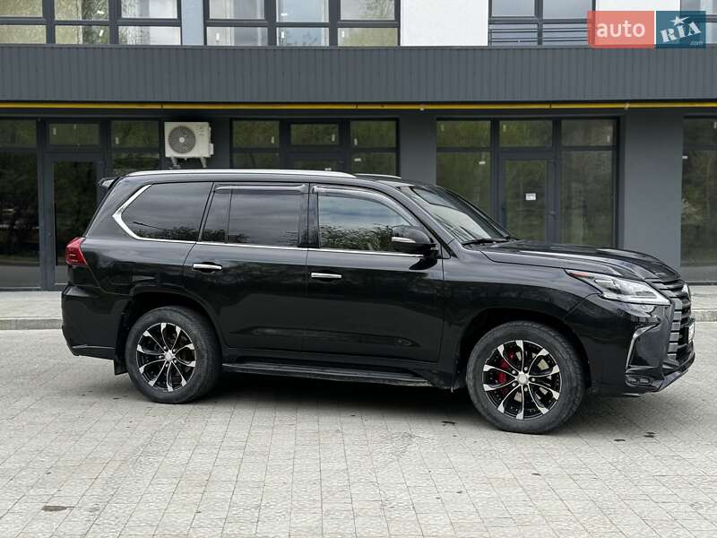 Внедорожник / Кроссовер Lexus LX 2016 в Львове