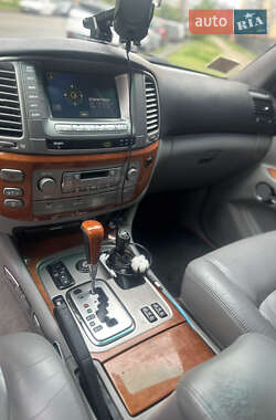 Внедорожник / Кроссовер Lexus LX 2007 в 