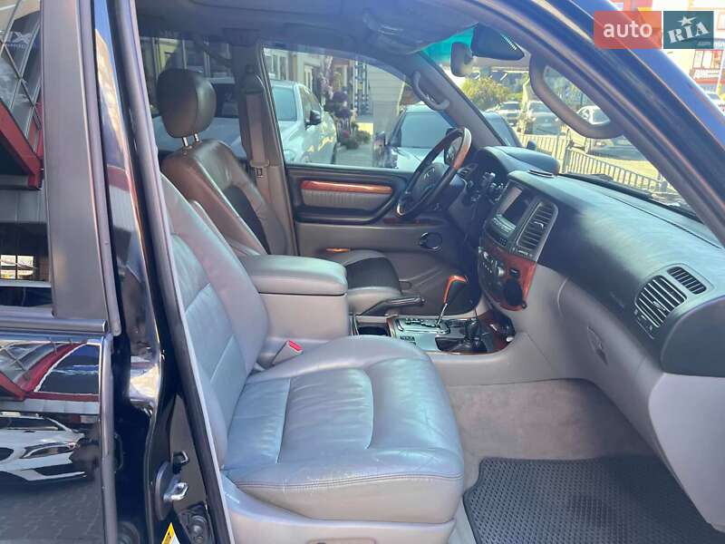 Позашляховик / Кросовер Lexus LX 2004 в Львові