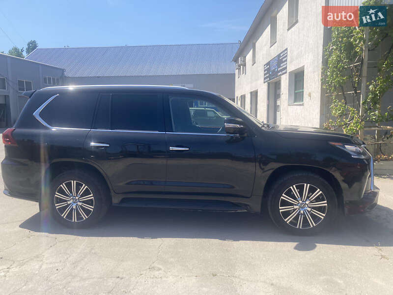 Внедорожник / Кроссовер Lexus LX 2015 в Николаеве