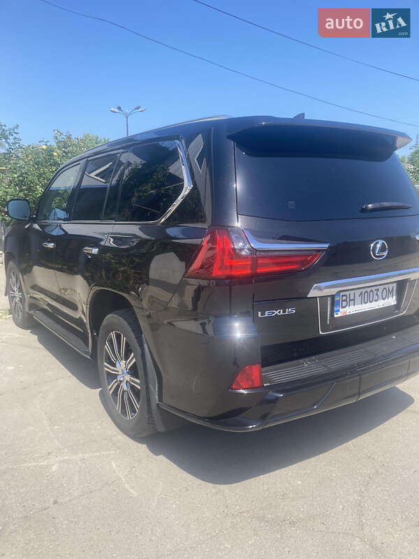 Внедорожник / Кроссовер Lexus LX 2015 в Николаеве
