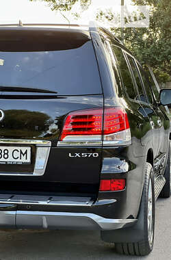 Позашляховик / Кросовер Lexus LX 2013 в Лубнах