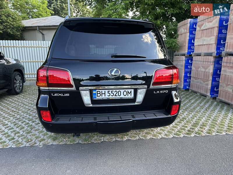 Внедорожник / Кроссовер Lexus LX 2010 в Одессе
