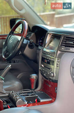 Позашляховик / Кросовер Lexus LX 2008 в 