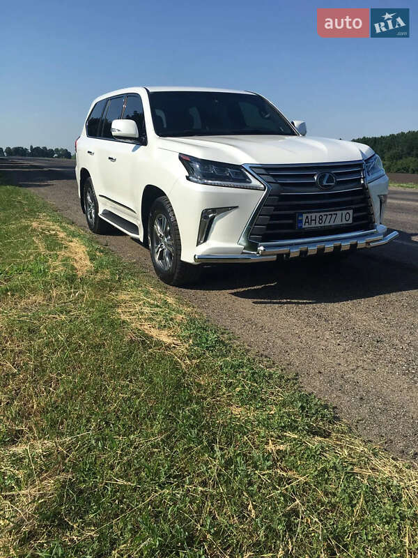 Lexus LX 2019