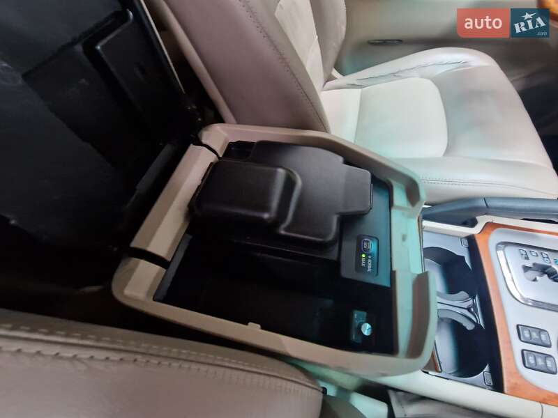 Внедорожник / Кроссовер Lexus LX 2003 в Львове