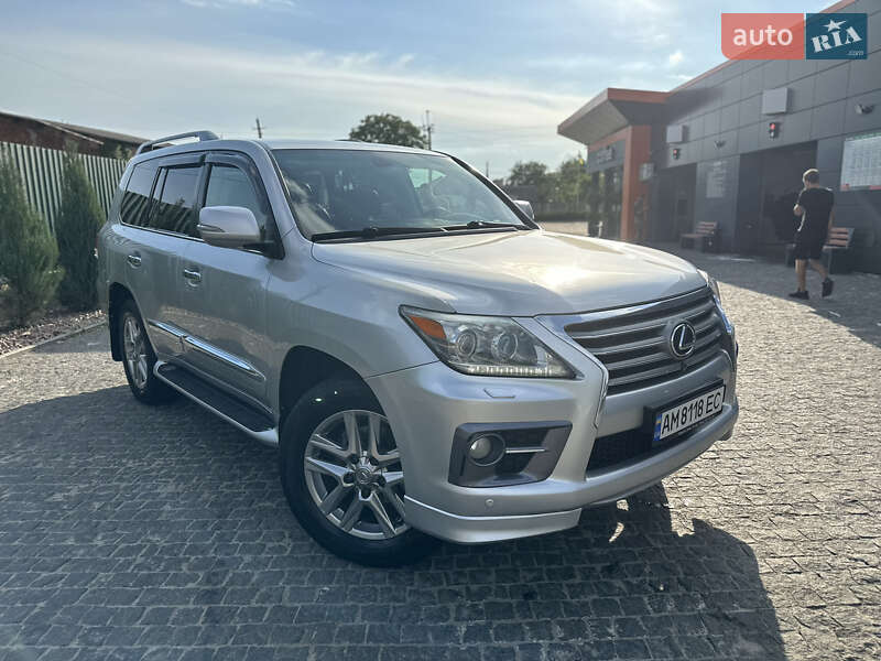 Позашляховик / Кросовер Lexus LX 2012 в Житомирі