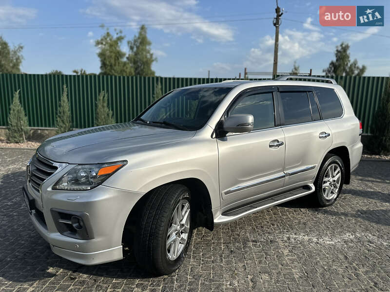 Позашляховик / Кросовер Lexus LX 2012 в Житомирі