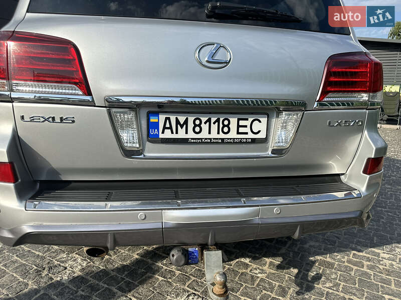 Позашляховик / Кросовер Lexus LX 2012 в Житомирі