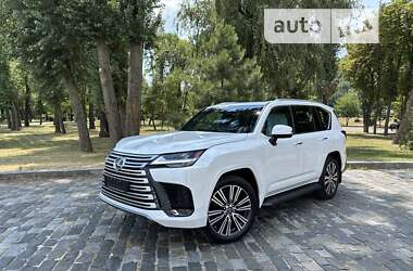 Внедорожник / Кроссовер Lexus LX 2022 в 