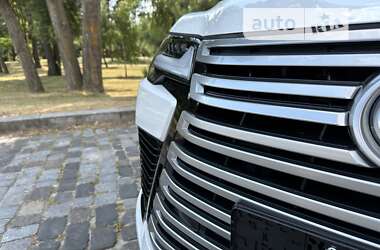 Внедорожник / Кроссовер Lexus LX 2022 в 