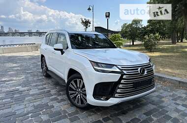 Внедорожник / Кроссовер Lexus LX 2022 в 