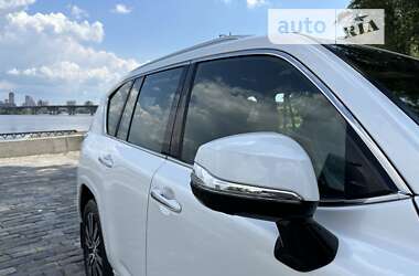 Внедорожник / Кроссовер Lexus LX 2022 в 