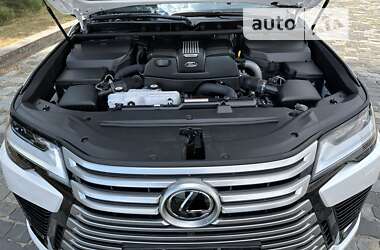 Внедорожник / Кроссовер Lexus LX 2022 в 