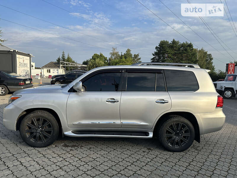 Позашляховик / Кросовер Lexus LX 2008 в Чернівцях