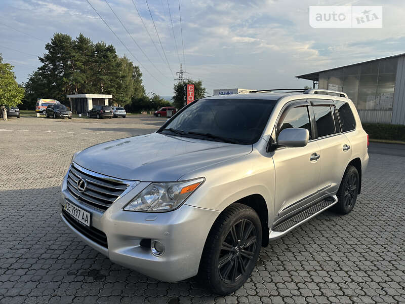 Позашляховик / Кросовер Lexus LX 2008 в Чернівцях