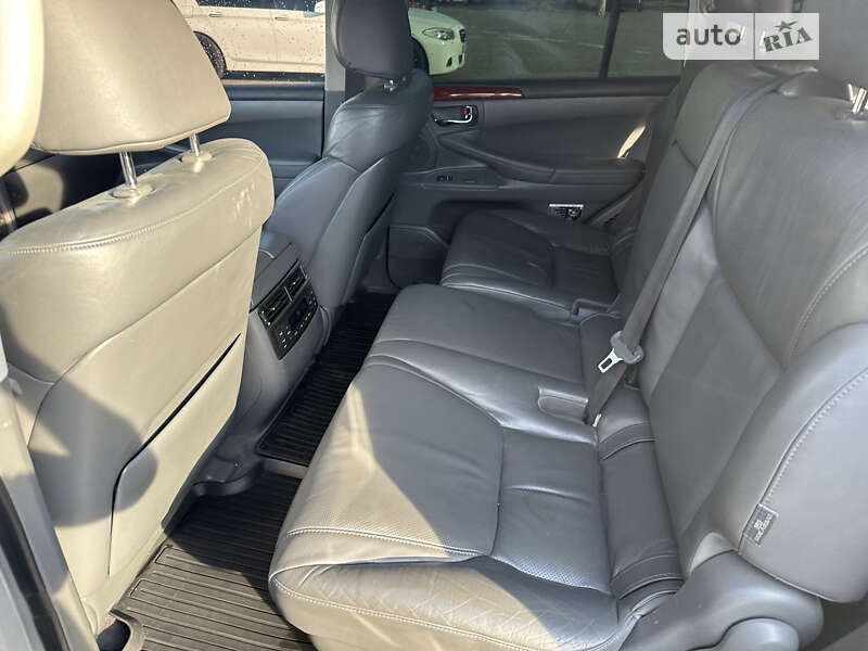 Позашляховик / Кросовер Lexus LX 2008 в Чернівцях