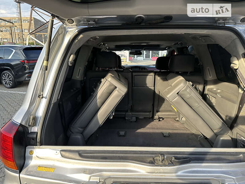 Позашляховик / Кросовер Lexus LX 2008 в Чернівцях