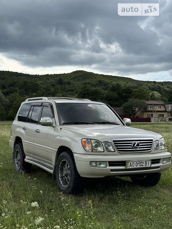 Позашляховик / Кросовер Lexus LX 2003 в Ужгороді