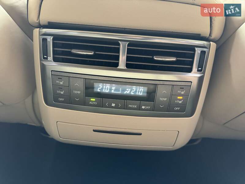 Позашляховик / Кросовер Lexus LX 2010 в Одесі