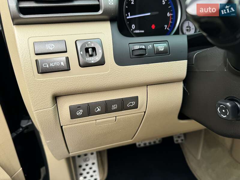 Позашляховик / Кросовер Lexus LX 2010 в Одесі